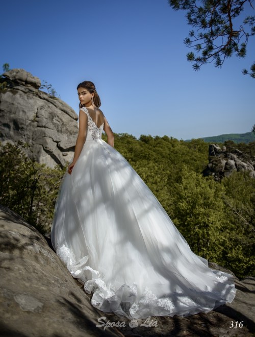 https://www.sposa-lia.com/images/stories/virtuemart/product/316      (3).jpg